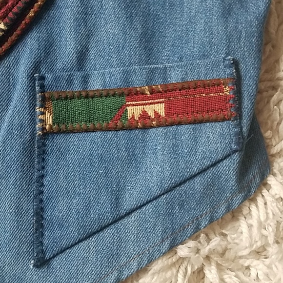 The coolest denim vest ever...VINTAGE - Picture 6 of 12